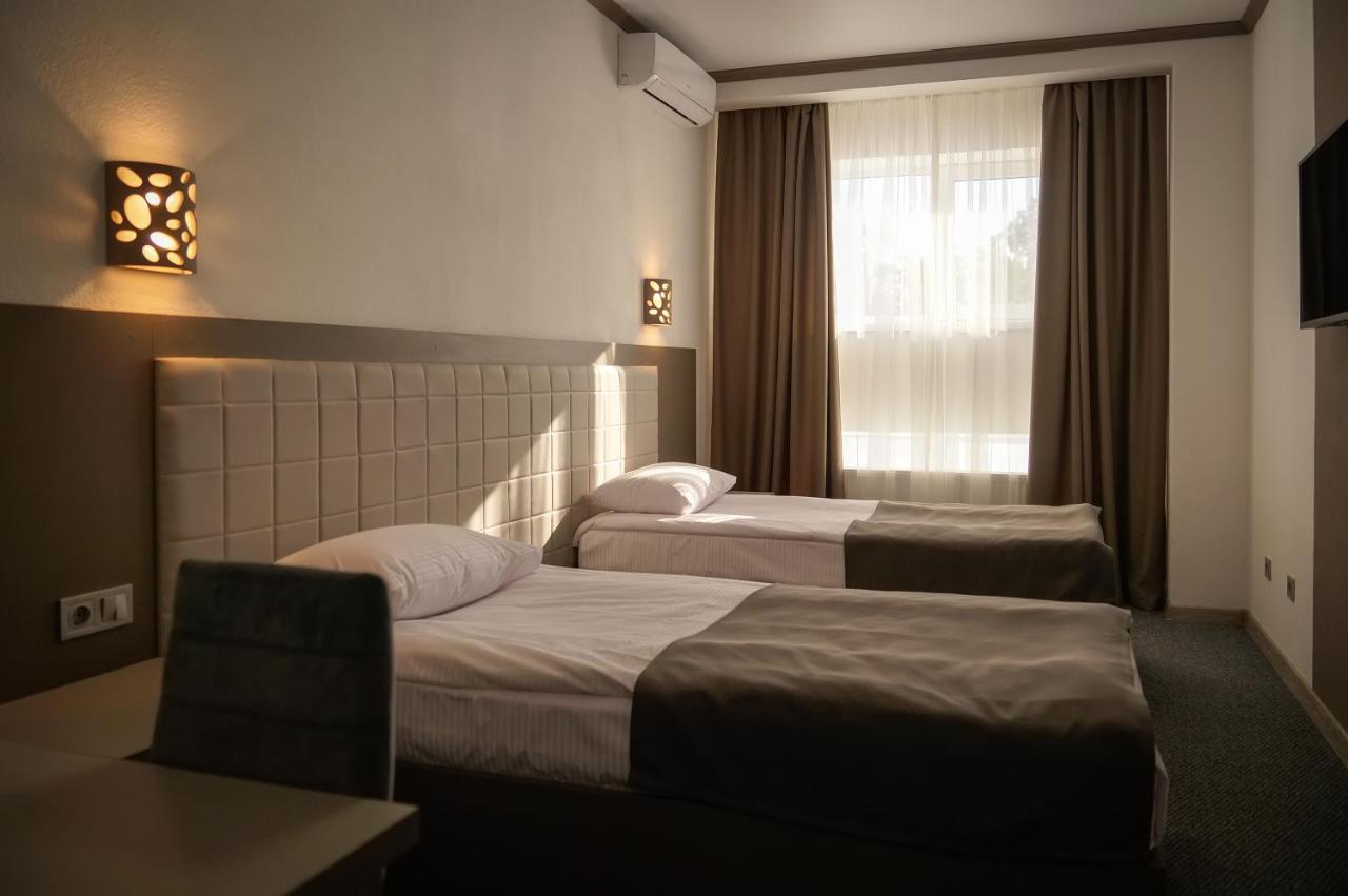 Delta Hotel Vylkove Luaran gambar