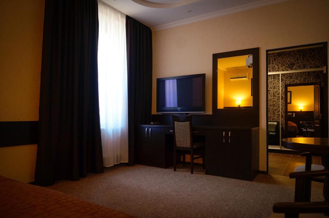 Delta Hotel Vylkove Luaran gambar